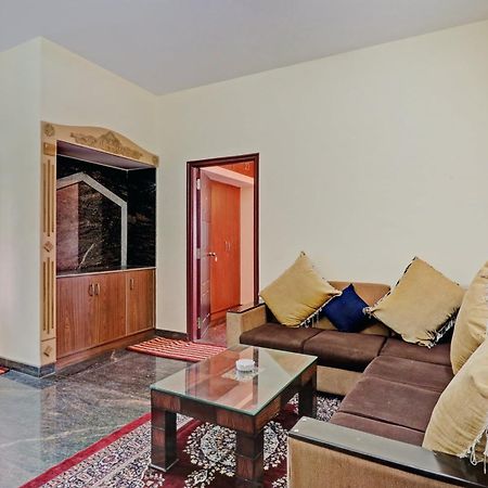 Hotel O Blooms Inn Бангалор Екстериор снимка