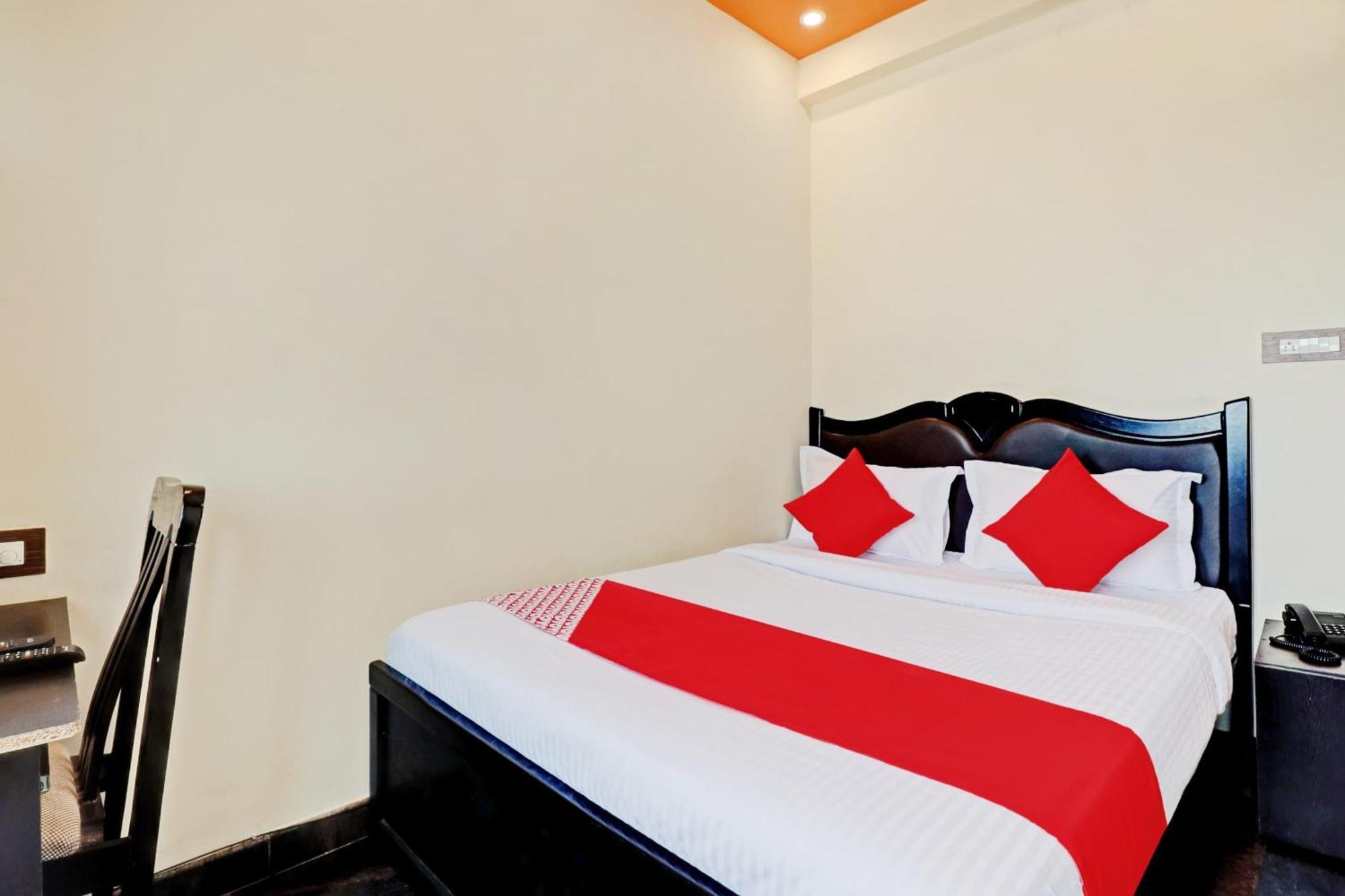 Hotel O Blooms Inn Бангалор Екстериор снимка