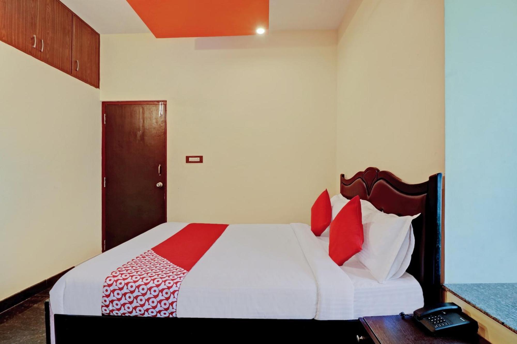Hotel O Blooms Inn Бангалор Екстериор снимка