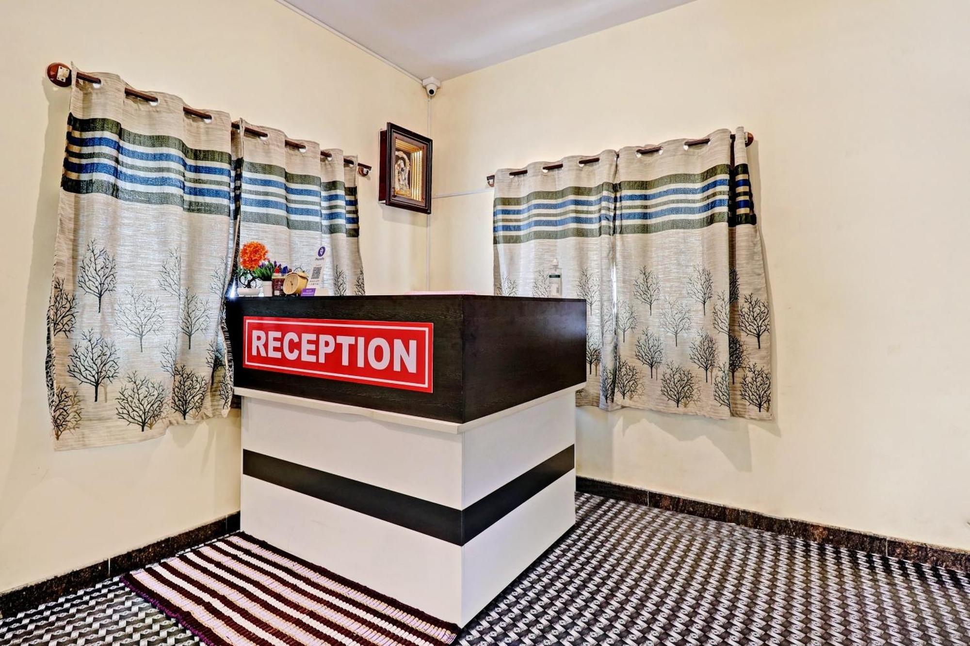 Hotel O Blooms Inn Бангалор Екстериор снимка