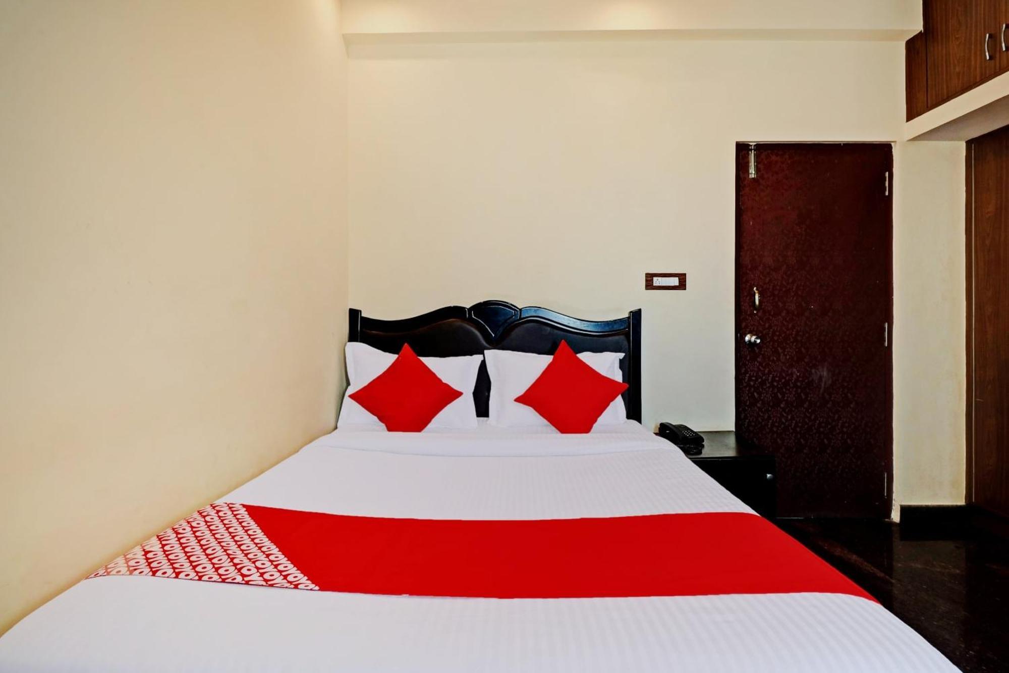 Hotel O Blooms Inn Бангалор Екстериор снимка